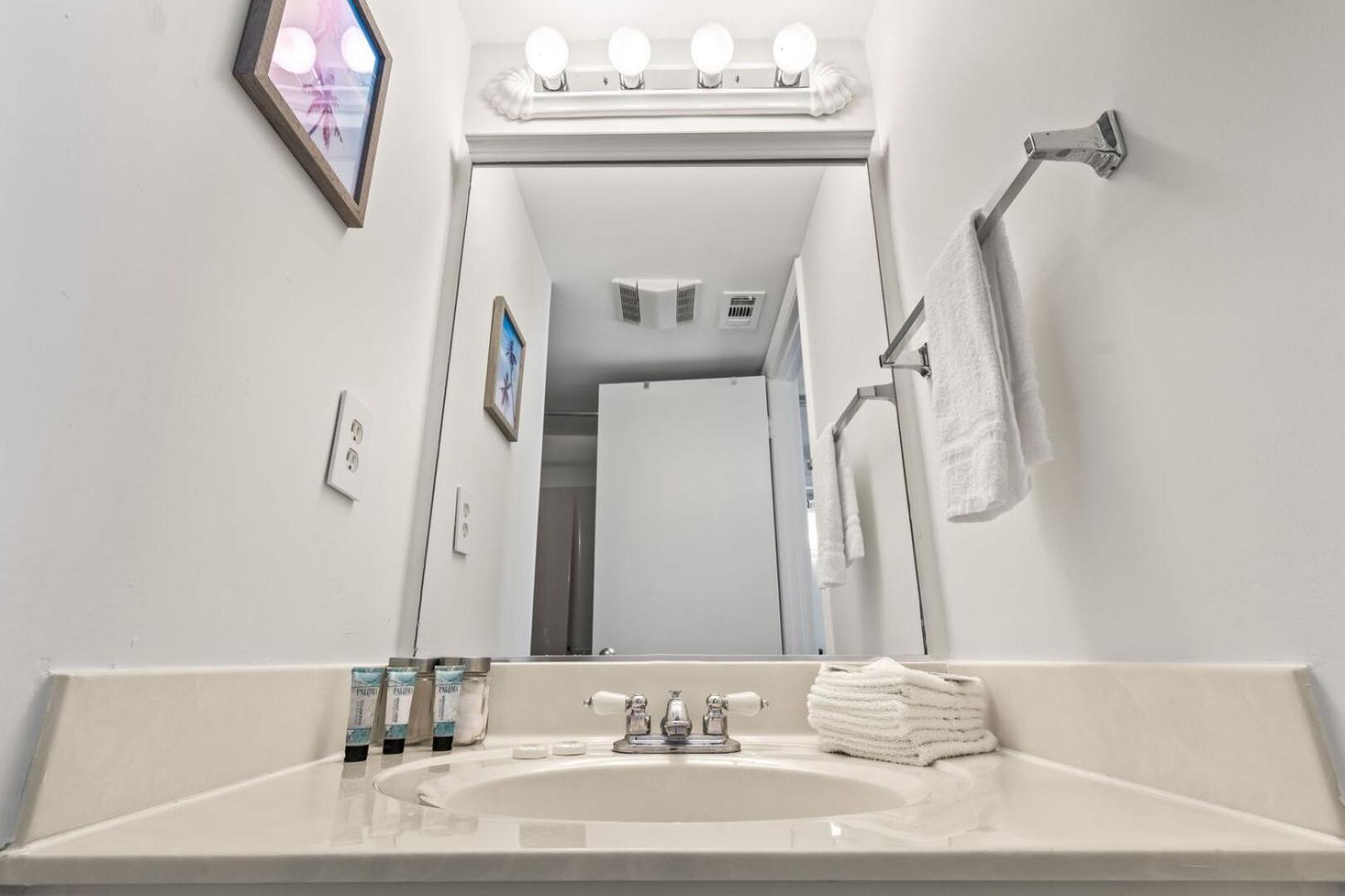 Beautiful 2 Bedroom Apartment In Cherry Grove With Stunning Views Buena Vista 402 Миртъл Бийч Екстериор снимка